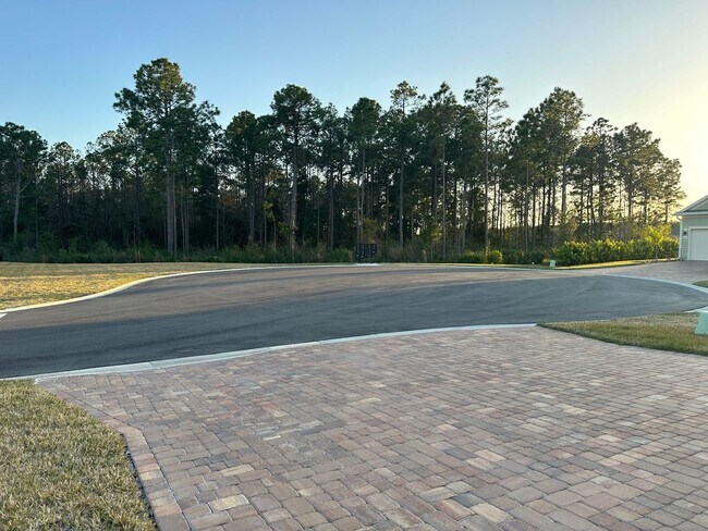 Foto del edificio - 3841 Heatherbrook Pl