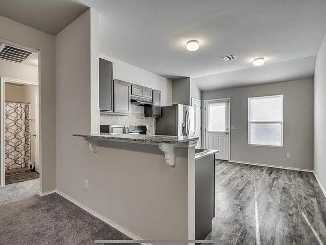 Building Photo - 10712 SW 23rd Pl