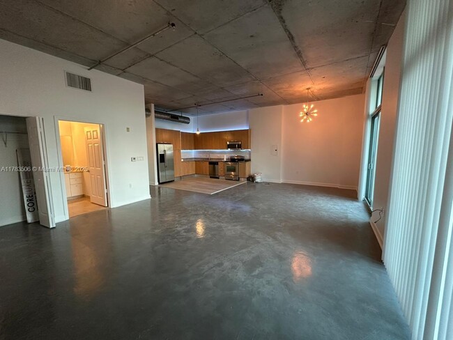Building Photo - 2100 Van Buren St