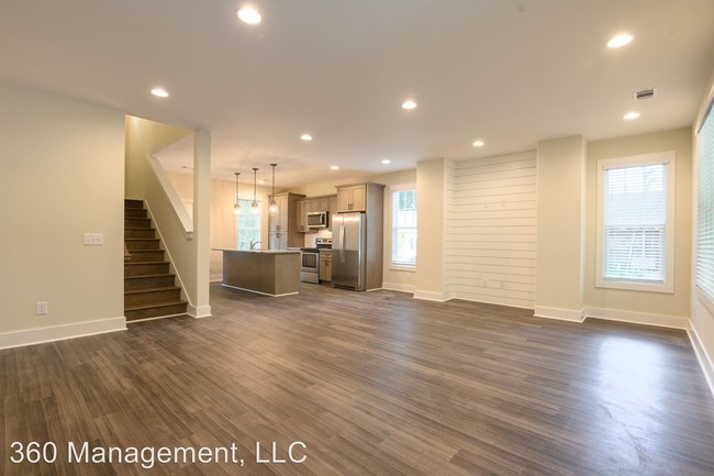Building Photo - 5 br, 5.5 bath House - 346 Canton Avenue