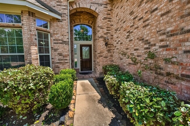 Foto del edificio - 5103 Shadow Breeze Ln