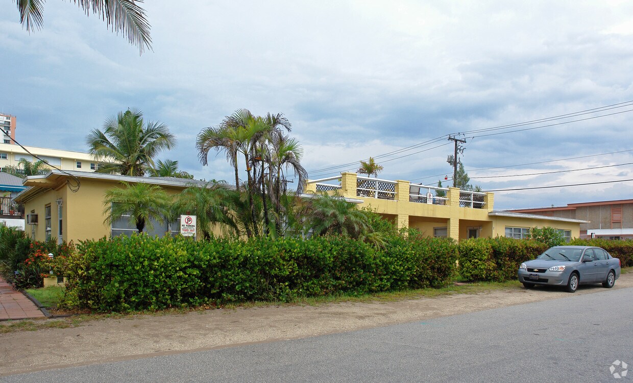 Building Photo - 517 Briny Ave