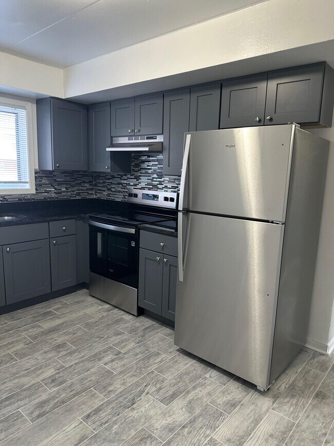 Foto del edificio - 1400 Carol St