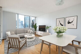 Building Photo - 1434 Burnaby St