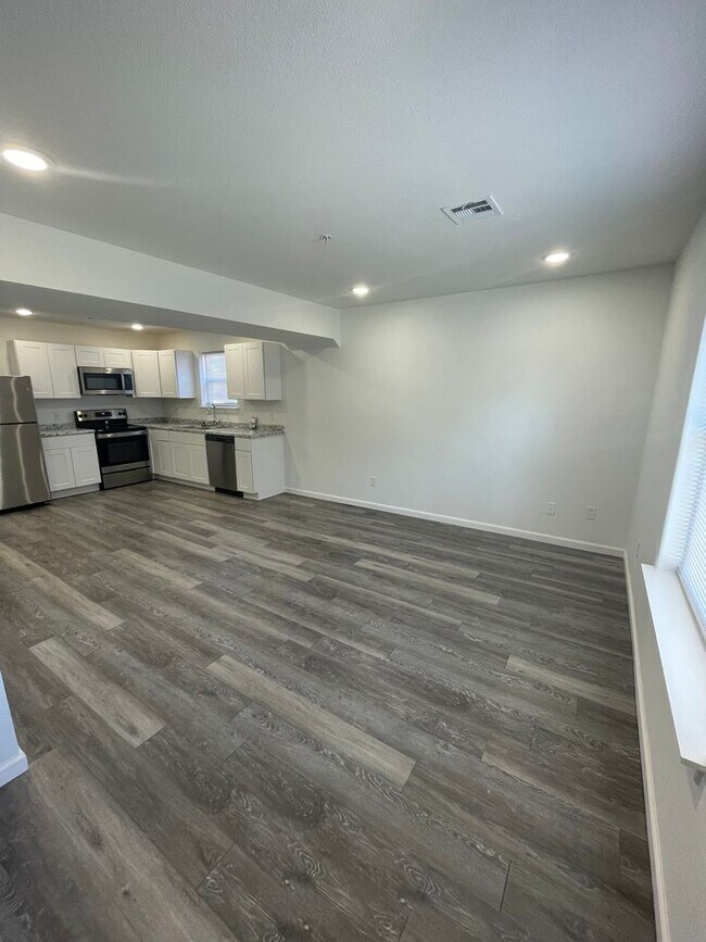 Foto del edificio - Townhomes Now Available in Strafford MO!