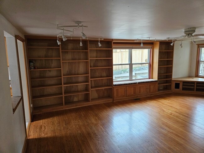 Foto del edificio - 12341 36th Ave NE