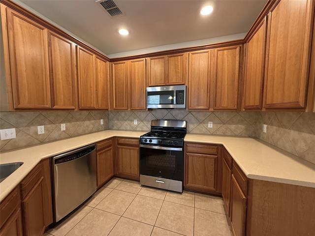 Foto del edificio - 559 Rockledge Ct