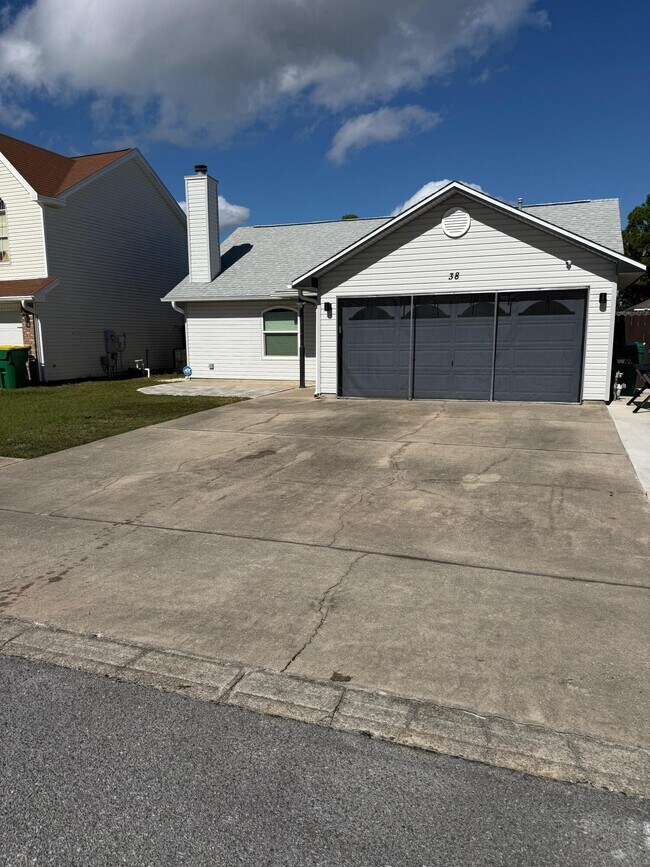 Foto del edificio - 38 Ruby Cir