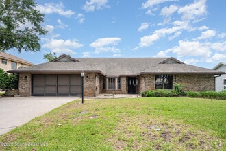 Building Photo - 441 Crystal Lake Dr