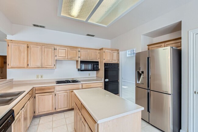 Building Photo - First time rental!