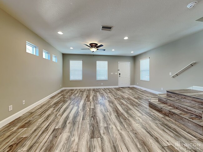 Foto del edificio - 3925 Cottage Hill Ave
