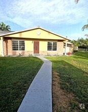 Building Photo - 4725 SW 109th Terrace