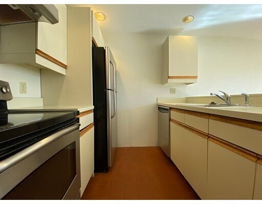 Building Photo - 12 Greenough Ln