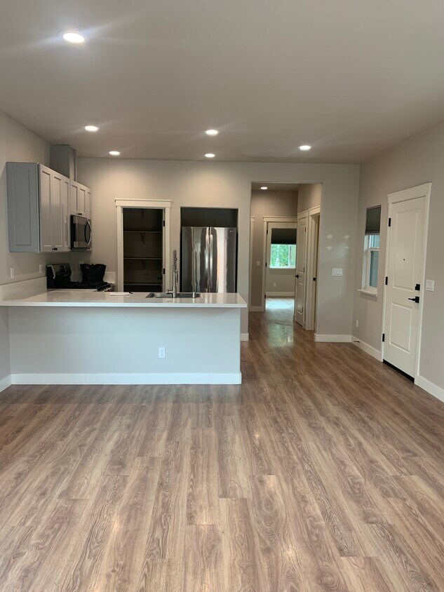 Foto principal - 100 Coronado Ave