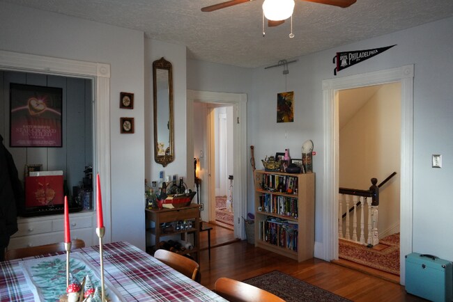 Building Photo - 129 Durnell Ave