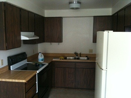 Building Photo - 1546 - Edgewood Triplex