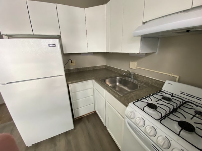 Photo - 340 Ellis Ave Apartment