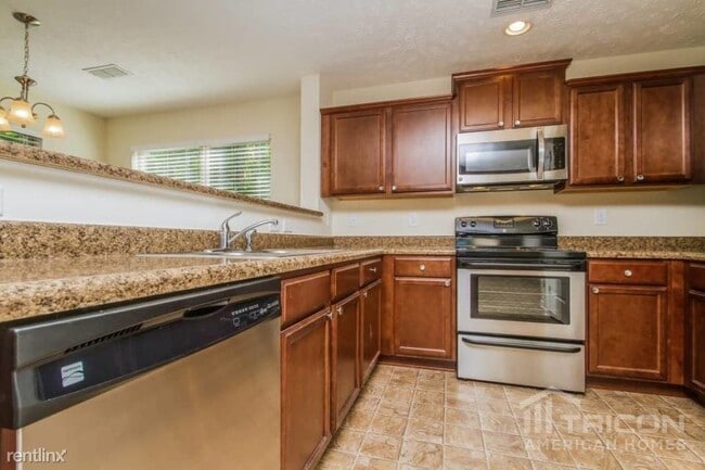 Building Photo - 8461 Lawson Dr