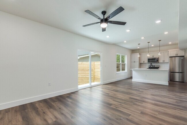 Foto del edificio - 3702 Tower View Ct