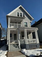 Building Photo - 105 Brownell St