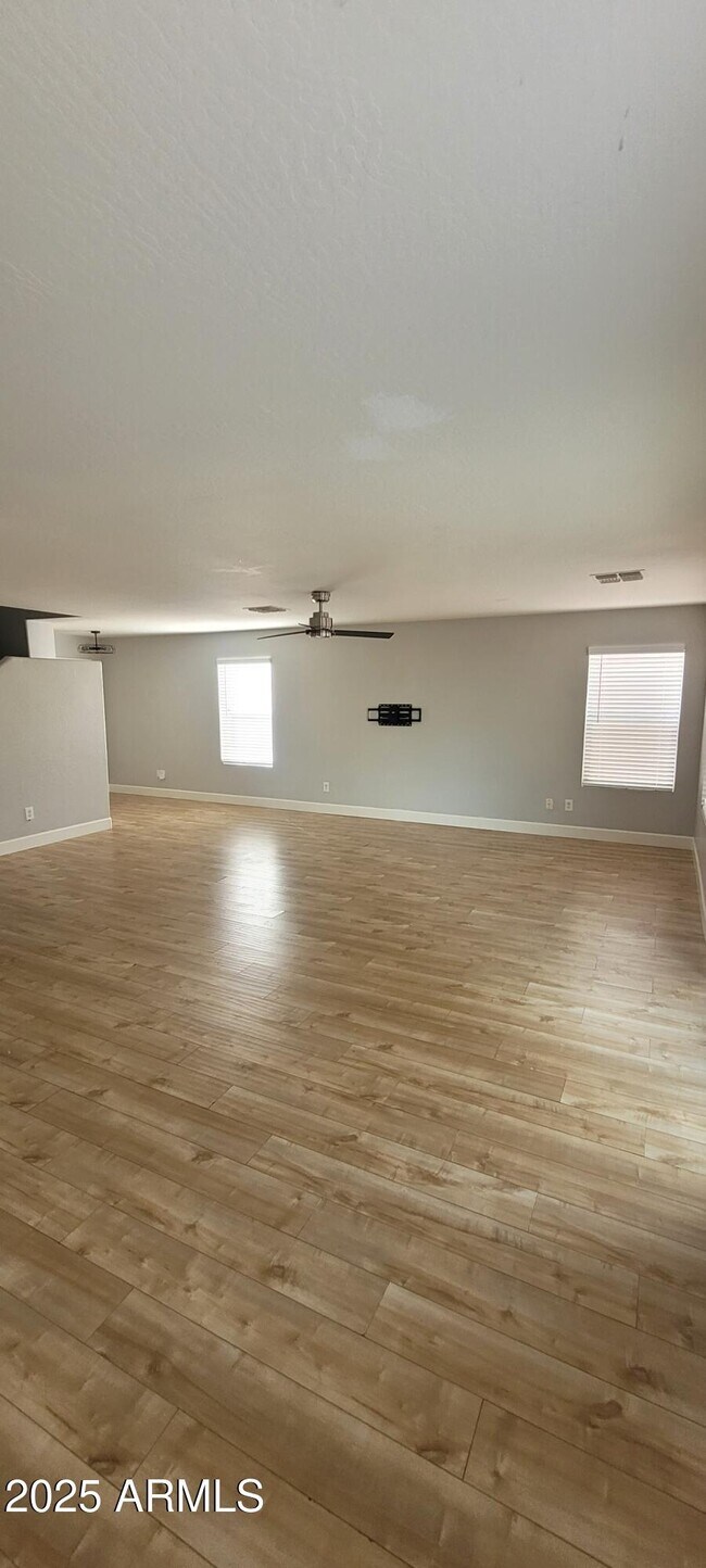Building Photo - 31640 N Desert View Dr