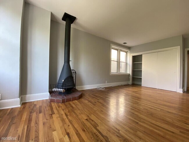 Building Photo - 338 Lombard St