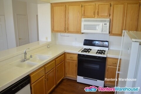 Building Photo - 9901 Trailwood Dr