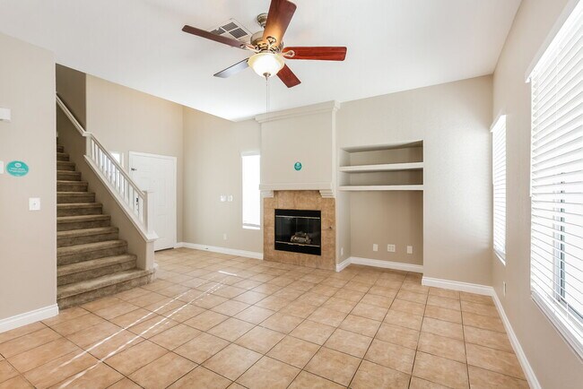 Foto del edificio - 5016 Running Rapids Ave
