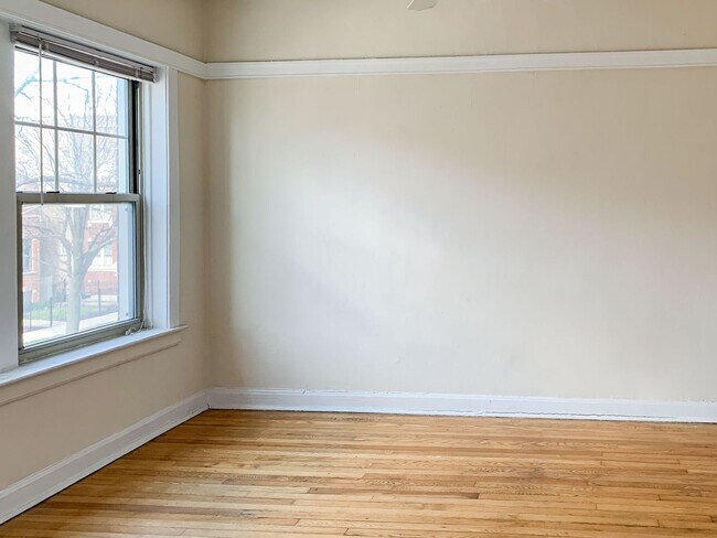 Foto del edificio - 5107 N Winchester Ave