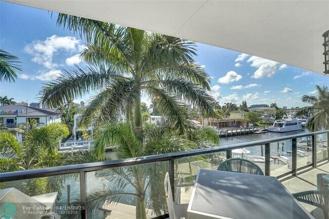 Foto del edificio - 2770 NE 14th St