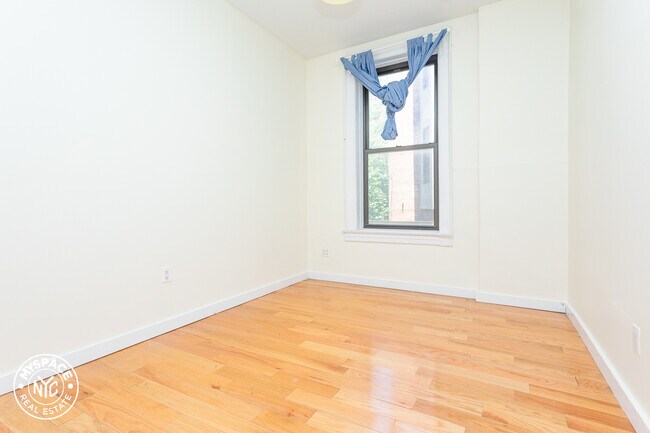 Building Photo - 1159 Dean St