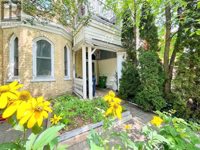 Building Photo - 483-483 Ontario St