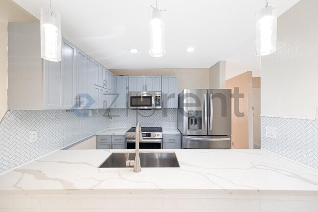 Building Photo - Unit 115