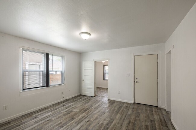 Foto del edificio - 2 BED 1 BATH HOME IN POCATELLO - AVAILABLE NOW