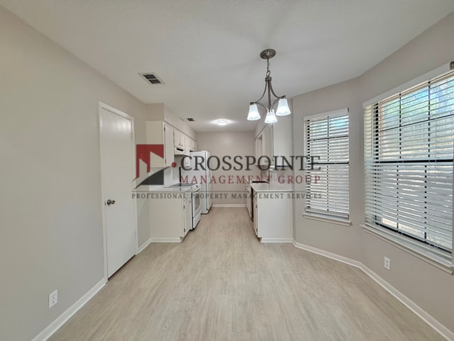 Building Photo - Tour Today! 3 Bedroom, 2 Bathroom Home!