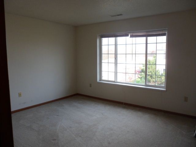 Building Photo - 906 Fox Creek Dr