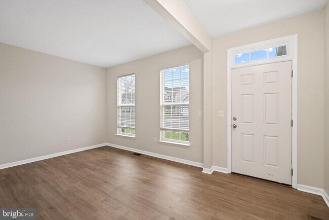 Foto del edificio - 290 Norland Knoll Dr