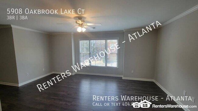 Foto del edificio - Move In Ready! Spacious 3 Bedroom END Unit...