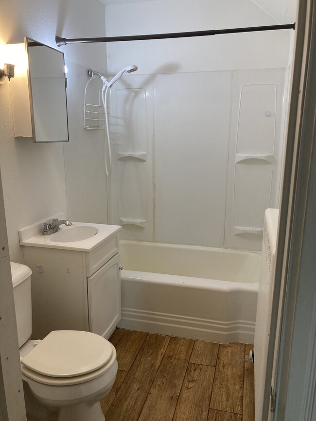 Foto del edificio - 511 3rd St NE