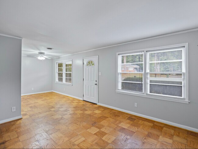 Foto del edificio - 3374 Loch Haven Rd