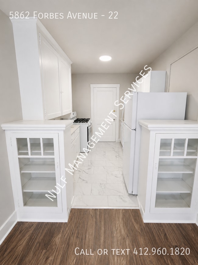 Building Photo - 5862 Forbes Ave