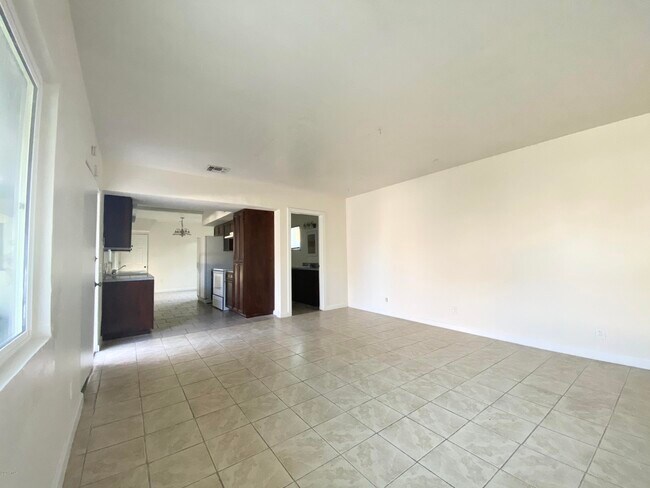 Foto del edificio - 1442 E Diamond St