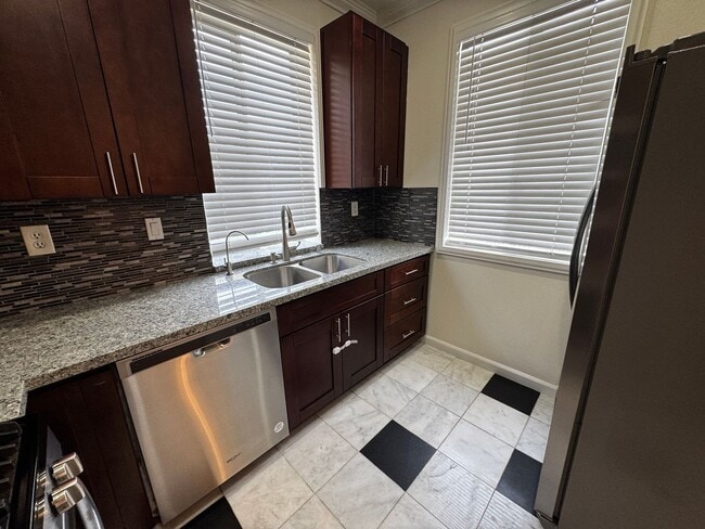 Building Photo - 2 Bedroom 1st Floor Unit in Rancho San Diego