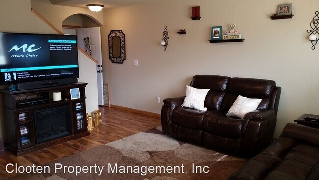 Foto del edificio - 3 br, 3 bath House - 805 E LaSalle Dr