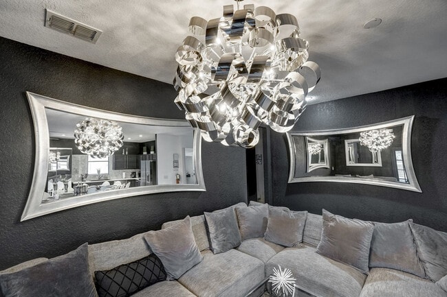 Building Photo - 1145 Troon Cir