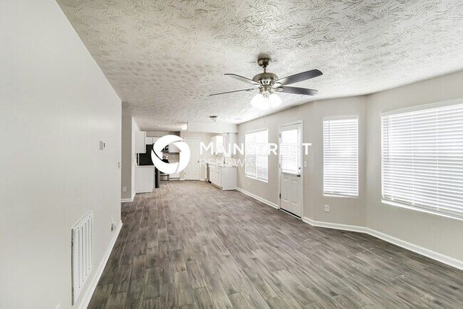 Foto del edificio - 3 Bedroom Pet-Friendly Home in LITHONIA, G...