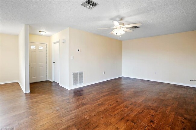 Building Photo - 200 Fernwood St