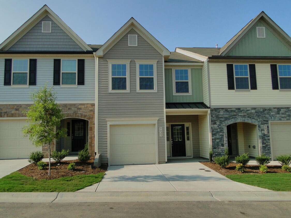 Primary Photo - 5029 Eagle Stone Lane