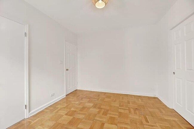 Foto del edificio - 359 Ovington Ave