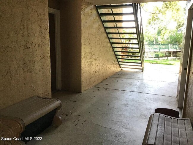 Building Photo - 7667 N Wickham Rd